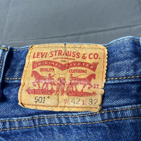 Levi’s 501 button fly jeans. 42x32 - Picture 2 of 5